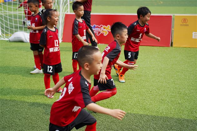 点赞！棠湖仁智幼儿园足球小将荣获多个省级运动奖项
