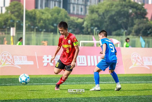 棠外附小勇夺四川省第三届“贡嘎杯”青少年校园足球联赛冠军！