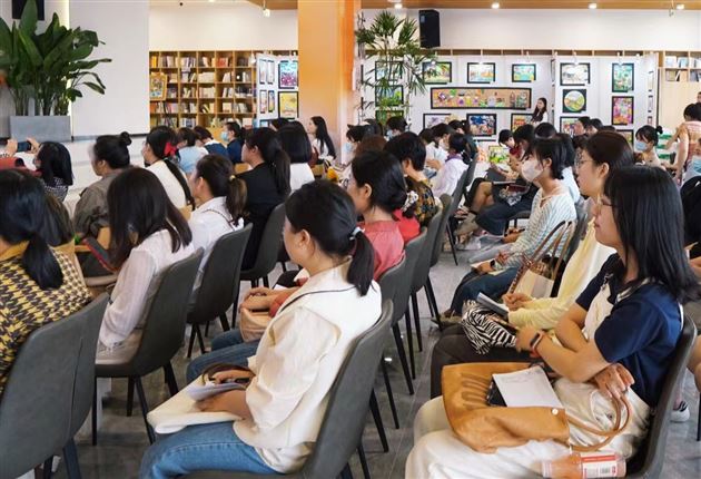 幸福双流  共筑美好——棠外附小王宪龙老师在双流区少儿美育活动中做讲座