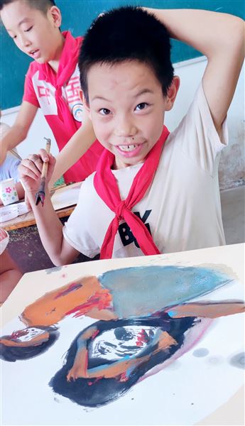 与爱同行暖童心  快乐天使庆“六一”