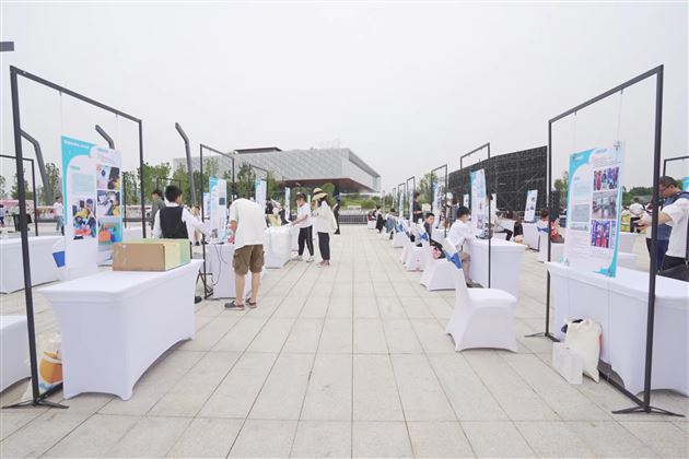 迎大运 庆“六一” 展科创