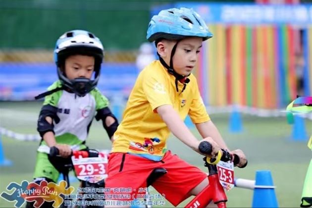 出征即捧杯 拿奖到手软——棠湖仁智幼儿园滑步车队再创省级比赛佳绩