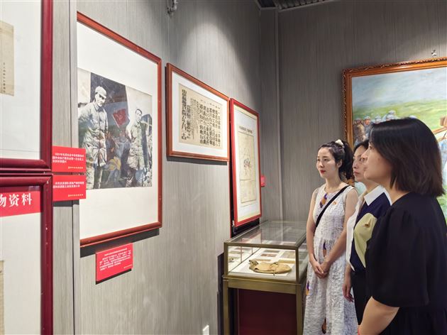 参观红色纪念馆 