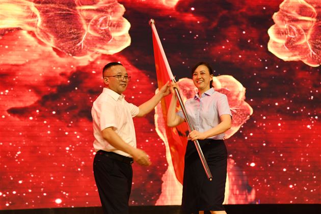 立足新起点，创造新辉煌——记棠外高2021级“零诊”表彰暨高三启动仪式 