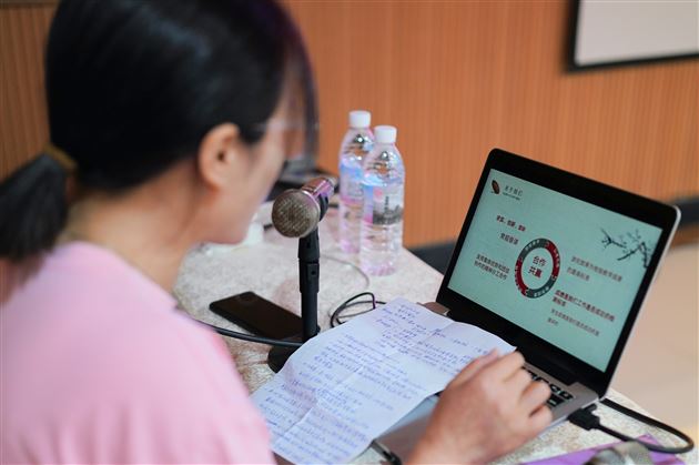 立足新起点 创造新辉煌——棠外高2021级高三启动暨教师拓展活动