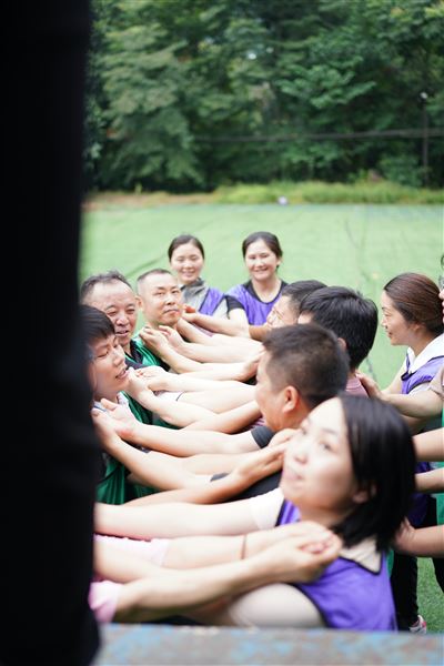 立足新起点 创造新辉煌——棠外高2021级高三启动暨教师拓展活动