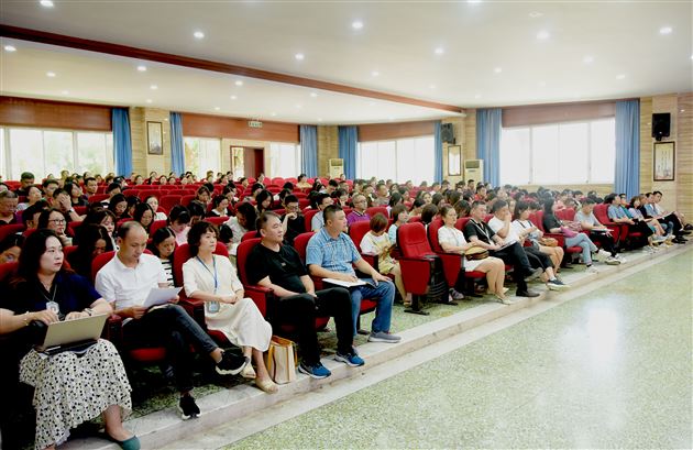棠外初中举行2023年暑假教师培训
