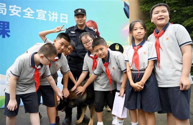 守护开学季平安“警”相随