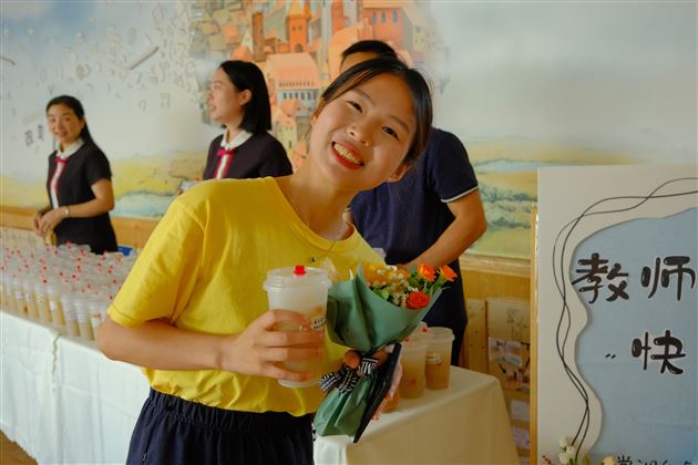 躬耕教坛强国有——棠湖仁智幼儿园举行教师节庆祝暨表彰大会