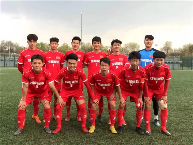蹇韬代表棠外参加全国校园足球比赛