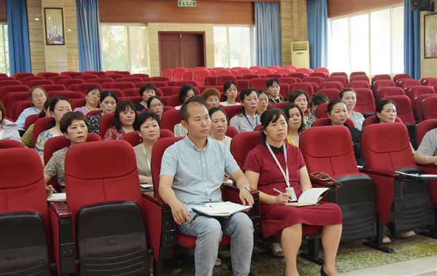 落实精细管理 提升服务质量——棠外初中开展生活老师工作技能培训活动