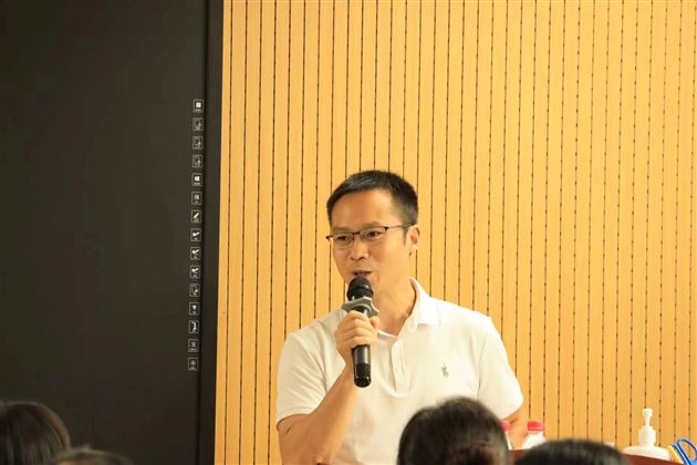 棠湖仁智幼儿园周先勇园长发言