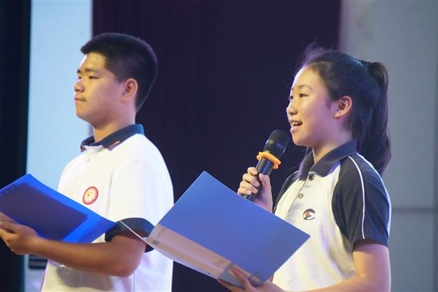 棠外初2021级语文组举行“青春须早为”演讲比赛