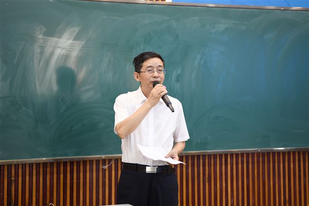 整本书阅读，向思维深处漫溯——双流区高中语文教研活动在棠外举行