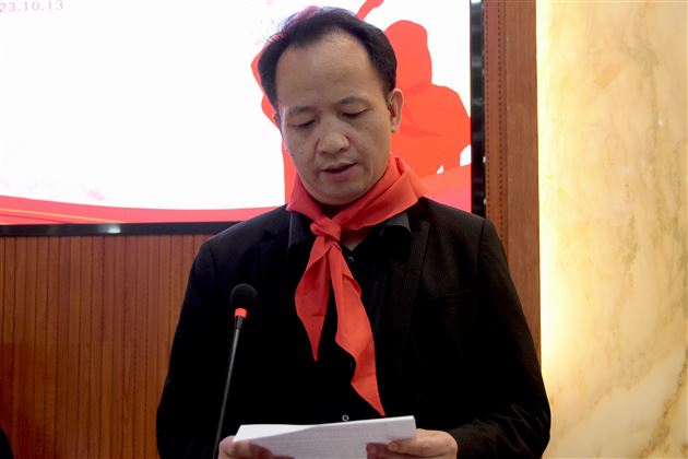 棠外举行初2023级少先队建队仪式 