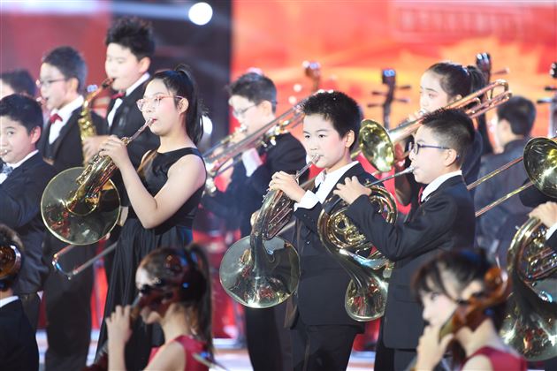 廿载风华弦歌永续——记成都棠湖外国语学校建校二十周年庆典