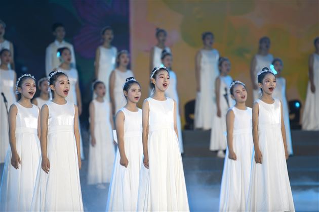 廿载风华弦歌永续——记成都棠湖外国语学校建校二十周年庆典