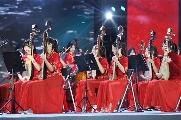 廿载风华弦歌永续——记成都棠湖外国语学校建校二十周年庆典