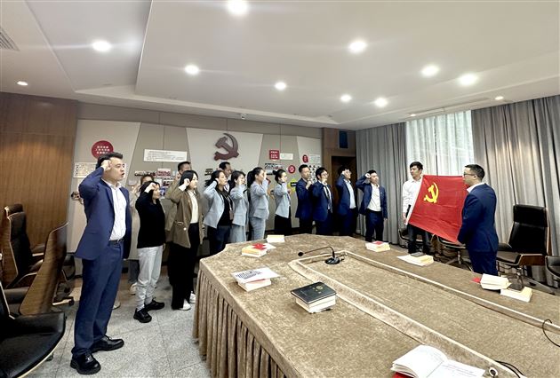 坚守初心 砥砺前行——棠外初中第三党支部召开预备党员转正党员大会