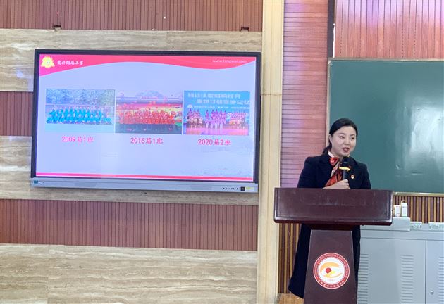 故事来引领 修身共成长 ——成都东部新区骨干教师到棠外附小培训学习纪实 