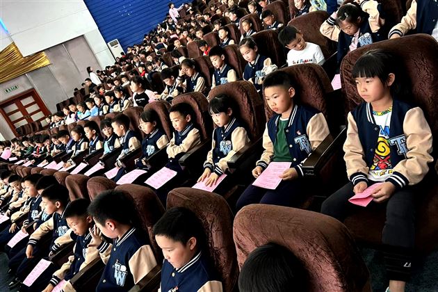 畅游成都体验非遗——记非遗项目走进棠外附小