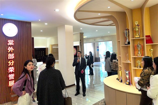 家校共育 静待花开——棠外附小召开第21届家长委员会工作会 