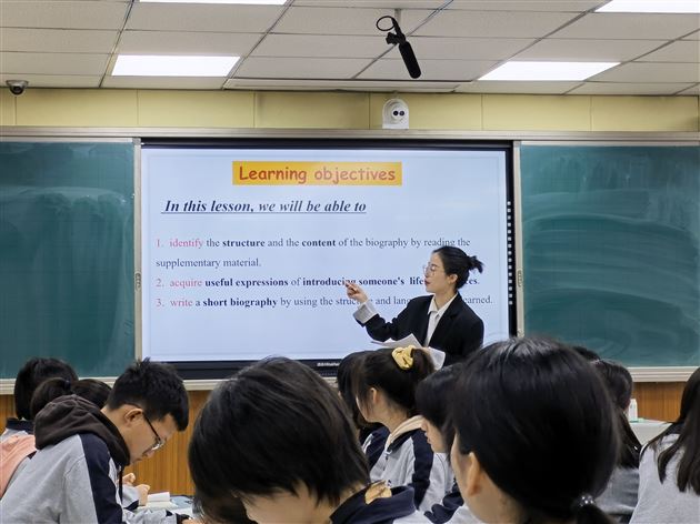 热烈祝贺棠外高中英语组国家级课题顺利结题