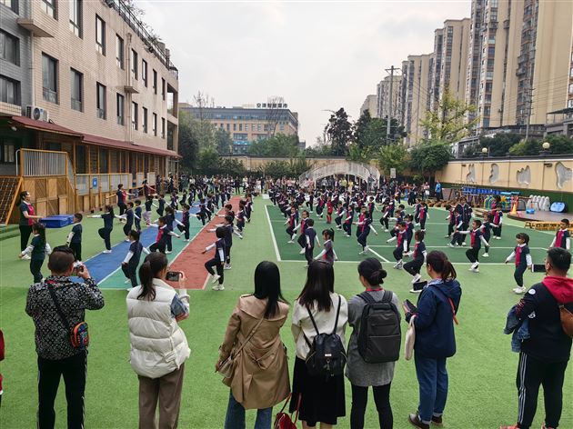 棠湖仁智幼儿园承接“首届幼儿园体育课程建设研讨会”现场观摩
