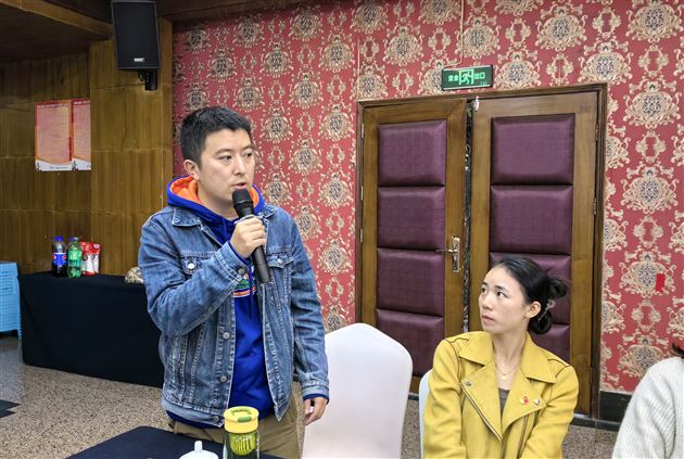 党建引领聚合力 踔厉奋发建新功——成都棠湖外国语学校初中第二党支部开展主题党日活动 