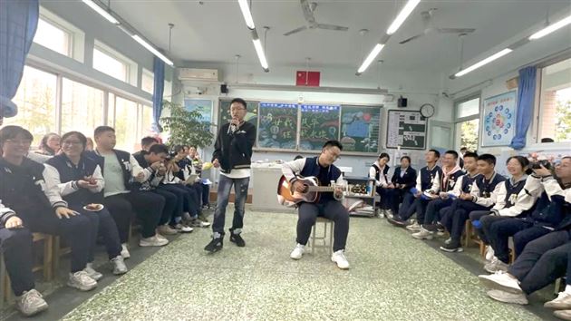 宾朋齐聚一堂 共庆二十华诞