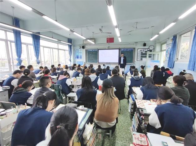 宾朋齐聚一堂 共庆二十华诞