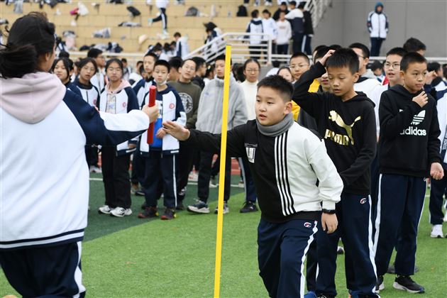 棠外初中成功举办第十届冬季师生集体趣味运动会