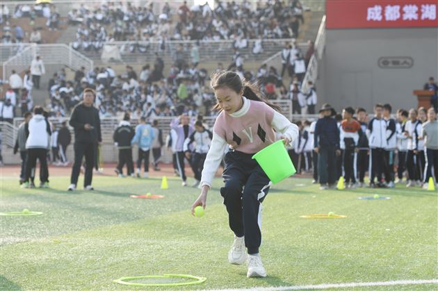 棠外初中成功举办第十届冬季师生集体趣味运动会