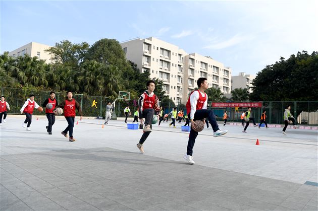 棠外成功举办成都市体育教研第三联盟“幼小初高一体化”课堂展示研讨活动