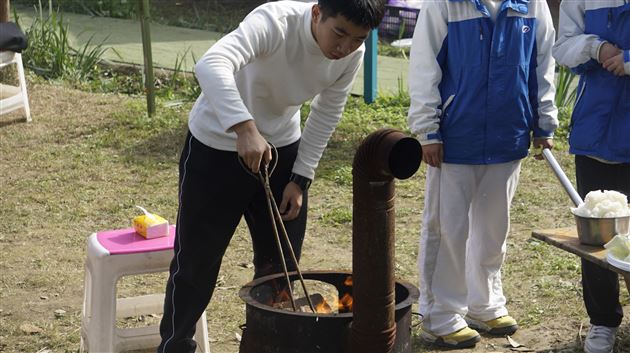 劳动传递快乐 实践点亮生活——记棠外初2021级格林庄园劳动教育实践活动
