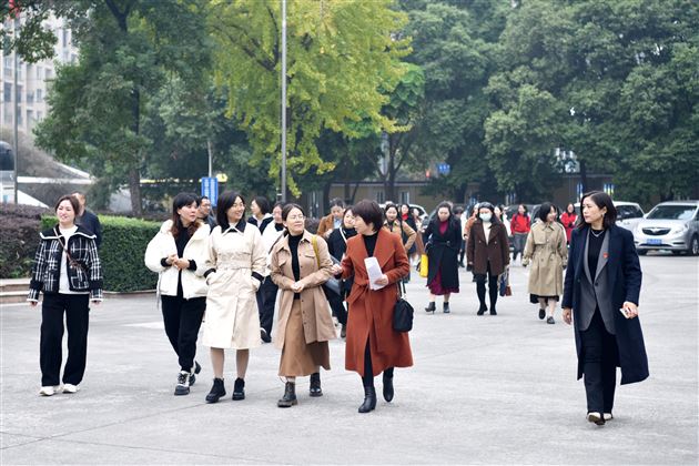 西藏·四川2023“国培计划”中西部骨干项目中小学心理健康辅导教师研修班赴棠外交流学习