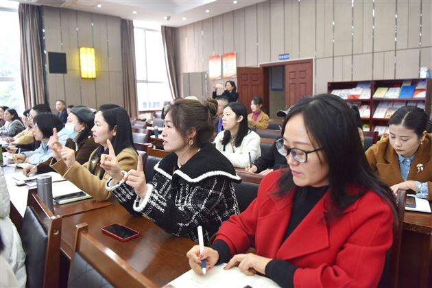 西藏·四川2023“国培计划”中西部骨干项目中小学心理健康辅导教师研修班赴棠外交流学习