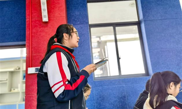 繁华一梦共探讨 名师引领以致远——棠外教师刘勇、曾亚受邀赴泸定县送教