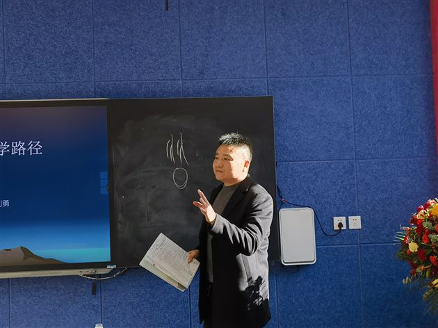 繁华一梦共探讨 名师引领以致远——棠外教师刘勇、曾亚受邀赴泸定县送教