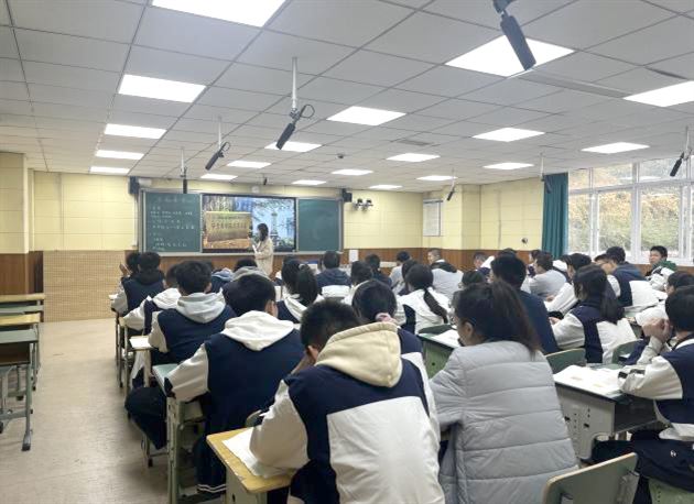 双流区2023年历史学科新教师培训课例研讨实训活动暨“教学评一致性”课堂教学研讨活动在棠外举行