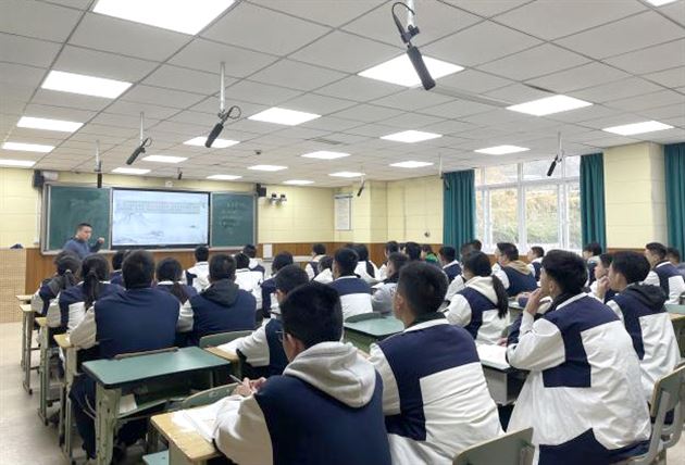 双流区2023年历史学科新教师培训课例研讨实训活动暨“教学评一致性”课堂教学研讨活动在棠外举行 