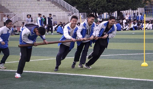 “趣”享运动 “味”梦添彩——棠外初三举行师生集体趣味运动会 (8).jpg