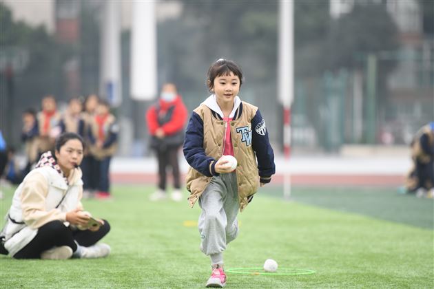 棠外附小隆重举行2023年冬季集体项目趣味运动会 