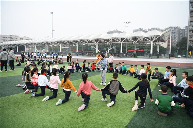 棠外附小隆重举行2023年冬季集体项目趣味运动会 