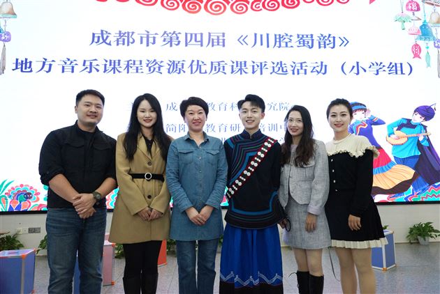 市赛附小音乐组合影