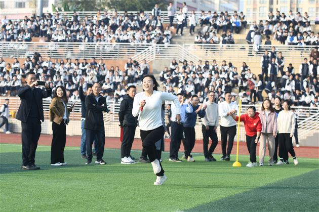 棠外高中开展第十届冬季趣味集体项目运动会 