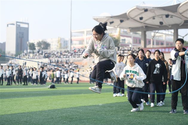 棠外高中开展第十届冬季趣味集体项目运动会