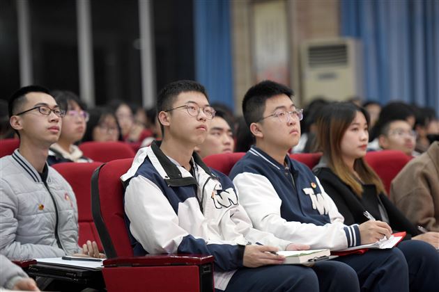 牢记嘱托 挺膺担当——2023年成都棠湖外国语学校高中团员大会
