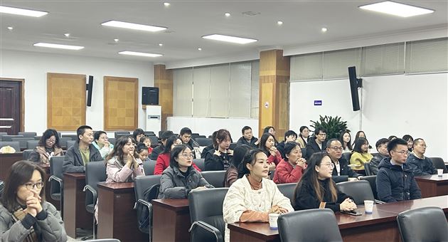 春风化雨丹心铸英才 育贤培元红烛耀百年——成都棠湖外国语学校高中第一党支部开展主题党日活动图14.JPG