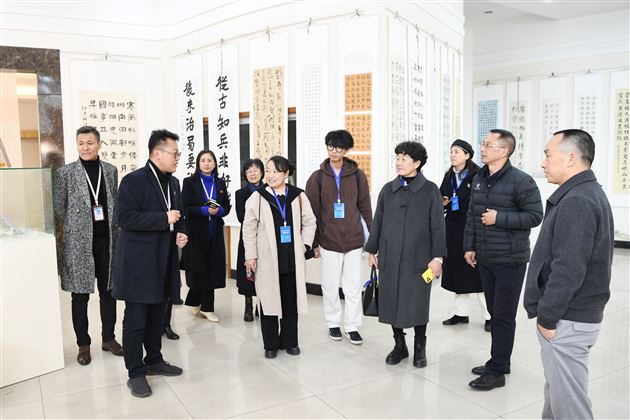 成都市艺术教育特色学校复核汇报会在棠外开展